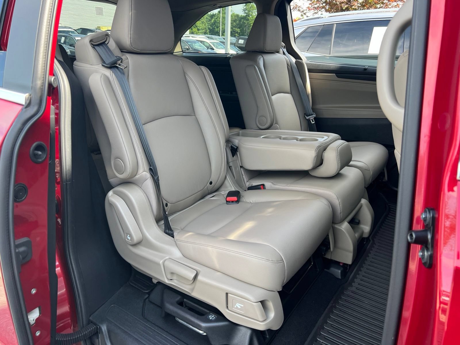 Used 2024 Honda Odyssey Touring image 42