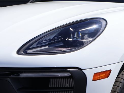 Certified 2022 Porsche Macan GTS AWD/4WD image 13