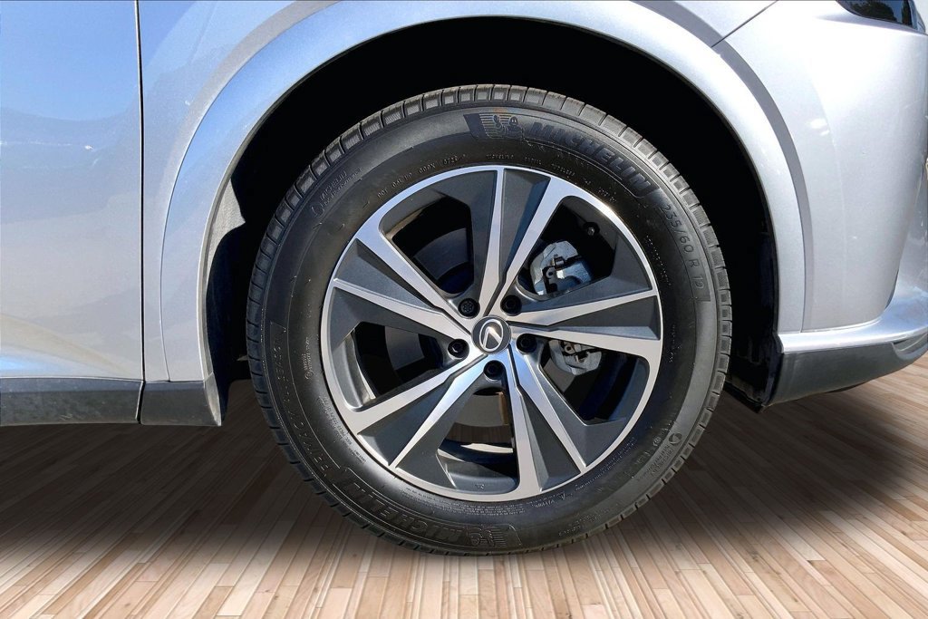 Used 2024 Lexus RX 350 Premium w/ Accessory Package (Z1) FWD image 8