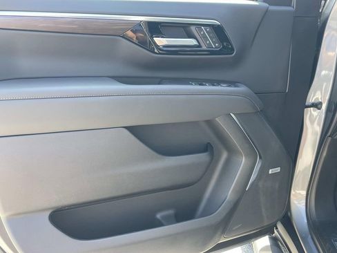 New 2026 Chevrolet Suburban Z71 w/ Comfort Package image 17