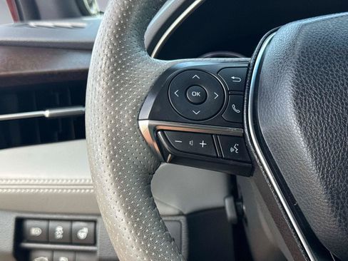 Used 2019 Toyota Avalon Limited FWD image 29