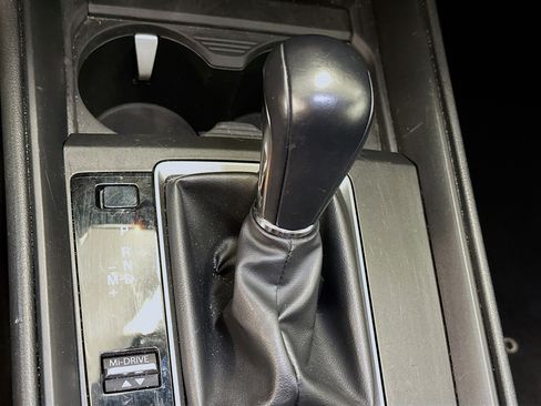 Used 2024 MAZDA CX-50 AWD 2.5 S w/ Premium Package image 25