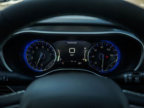 New 2026 Chrysler Voyager LX FWD image 24