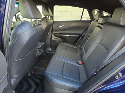 Used 2022 Toyota Venza XLE image 44