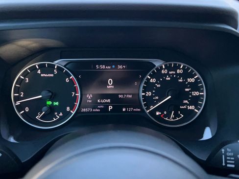 Used 2023 Nissan Rogue S image 16