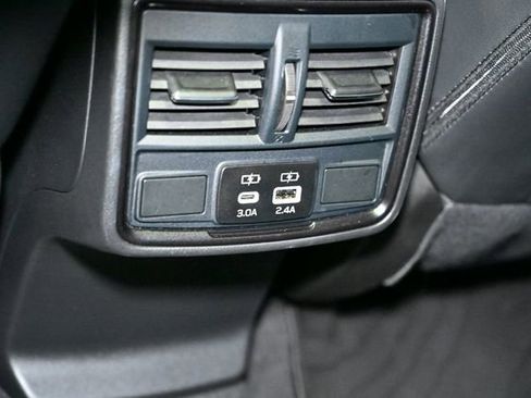 Used 2025 Subaru Forester Limited image 55