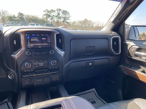 Used 2022 Chevrolet Silverado 1500 High Country w/ Technology Package image 25