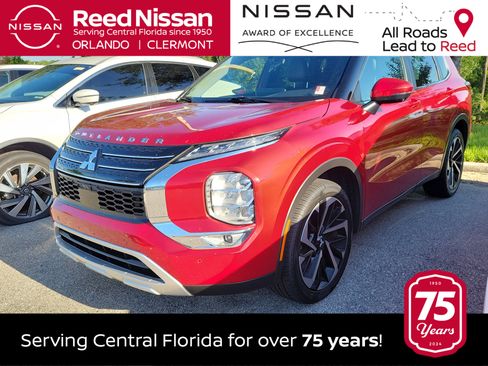 Used 2023 Mitsubishi Outlander SE FWD image 1