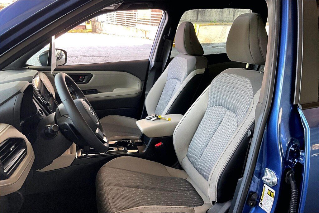 Used 2026 Subaru Forester Premium AWD/4WD image 15