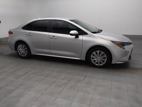 Used 2022 Toyota Corolla LE image 11