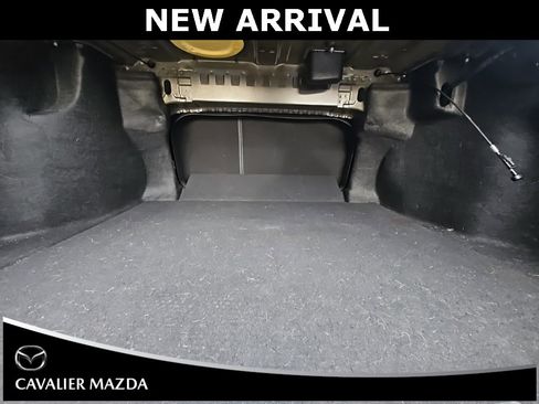 Used 2019 Toyota Camry SE image 28