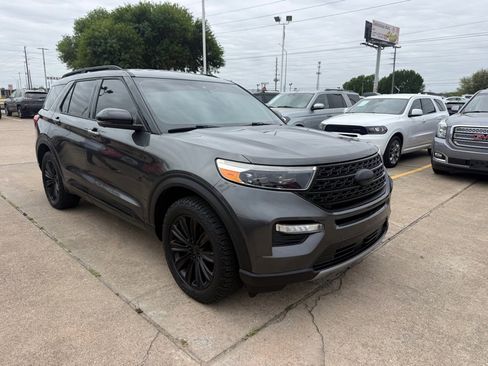 Used 2020 Ford Explorer Limited image 9