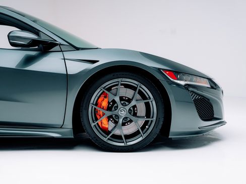 Used 2017 Acura NSX image 19