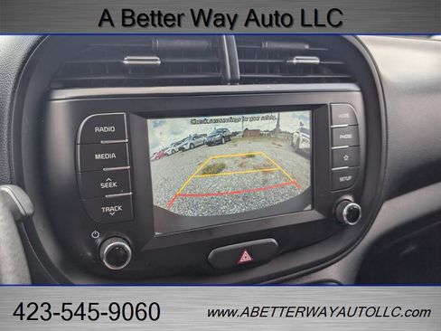 Used 2021 Kia Soul LX FWD image 17