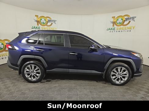 Used 2019 Toyota RAV4 Limited image 10