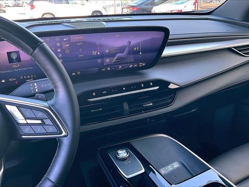 Used 2025 Buick Enclave Avenir w/ Super Cruise Package image 6