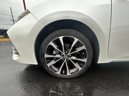Used 2017 Toyota Corolla SE image 9
