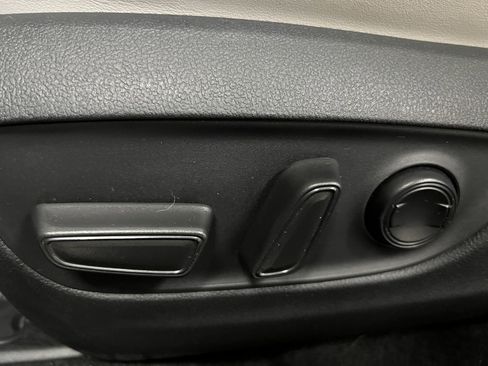 Used 2023 Toyota RAV4 Limited image 11