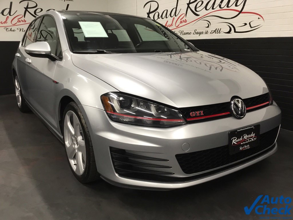 Used 2017 Volkswagen GTI SE FWD image 3