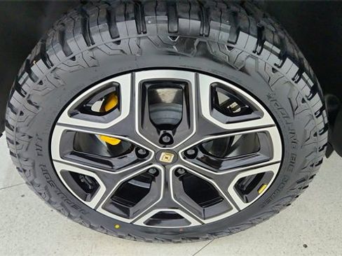 Used 2024 Rivian R1S Launch Edition image 59