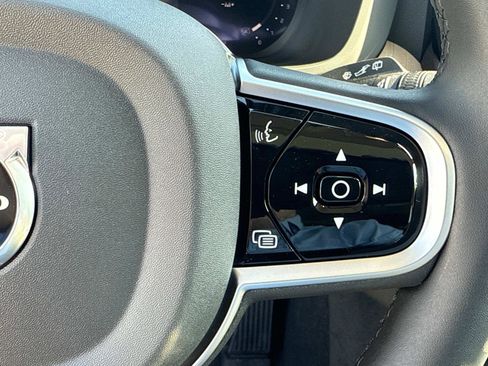 New 2026 Volvo XC60 B5 Plus w/ Climate Package image 27
