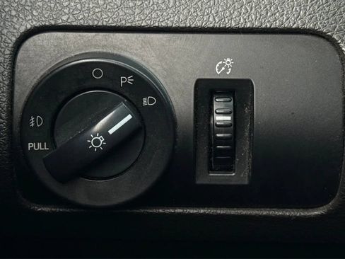 Used 2006 Ford Mustang GT Premium RWD image 44