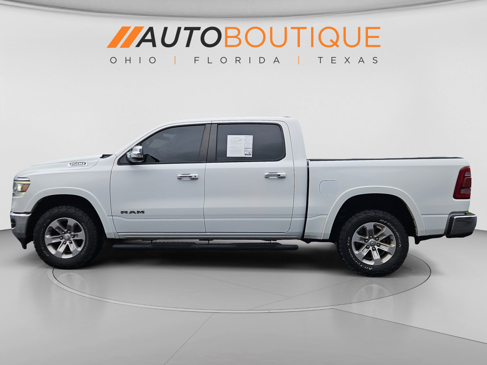 Used 2022 RAM 1500 Laramie AWD/4WD image 2