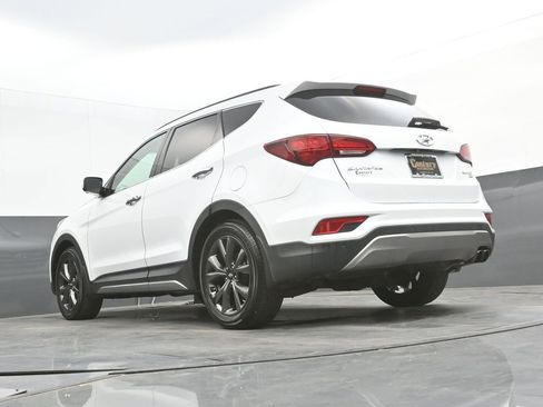 Used 2018 Hyundai Santa Fe Sport image 29