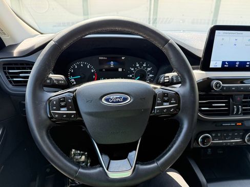 Used 2022 Ford Escape SEL FWD image 25