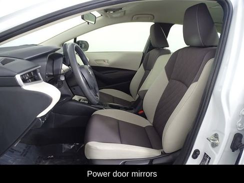 Used 2023 Toyota Corolla LE image 8