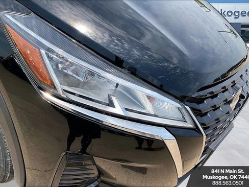 Used 2024 Nissan Kicks SV FWD image 29
