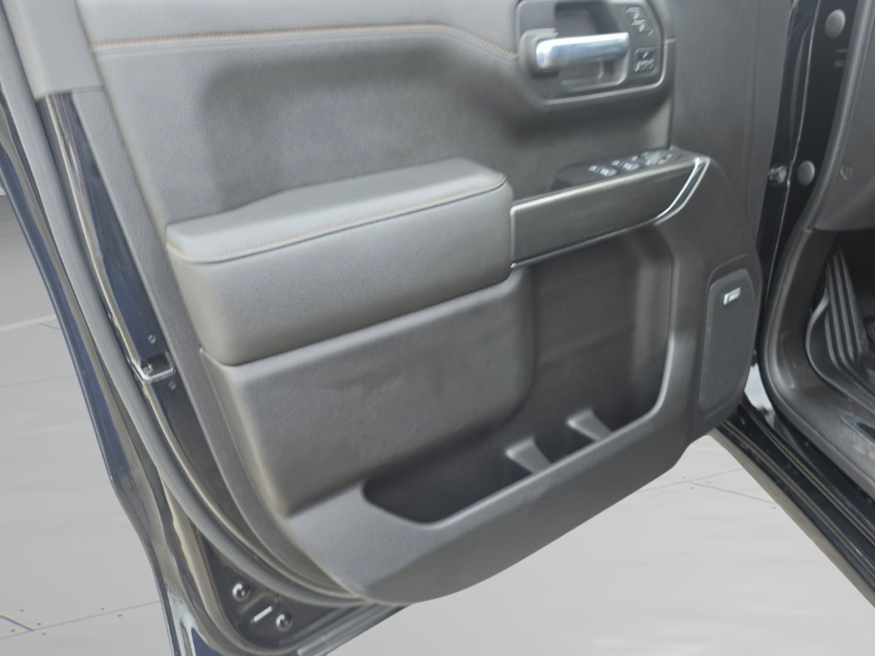 Used 2021 GMC Sierra 1500 AT4 w/ AT4 Value Package AWD/4WD image 13