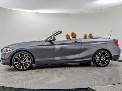 Used 2021 BMW 230i Convertible w/ Premium Package image 2