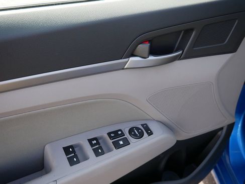 Used 2018 Hyundai Elantra SEL FWD image 15