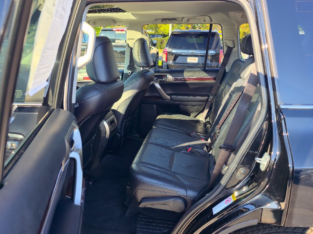 Used 2018 Lexus GX 460 Premium w/ Premium Package AWD/4WD image 24