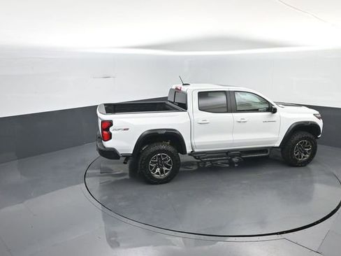 Used 2024 Chevrolet Colorado ZR2 w/ Safety Package AWD/4WD image 29