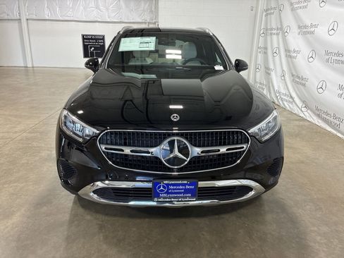 New 2026 Mercedes-Benz GLC 300 4MATIC image 2