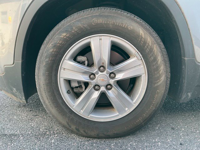 Used 2020 Chevrolet Trax LS w/ Tint and Cruise Package FWD image 9