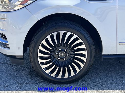 Used 2021 Lincoln Navigator L Black Label w/ Cargo Convenience Package image 37