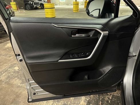 Certified 2021 Toyota RAV4 XSE AWD/4WD image 31