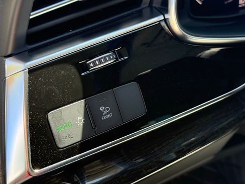 Used 2023 Audi Q7 3.0T Premium Plus AWD/4WD image 37