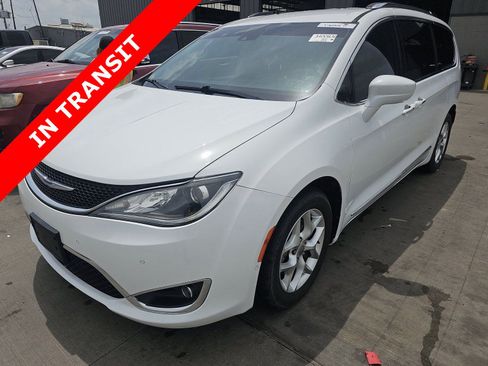 Used 2019 Chrysler Pacifica Touring-L Plus w/ Advanced Safetytec Group FWD image 1