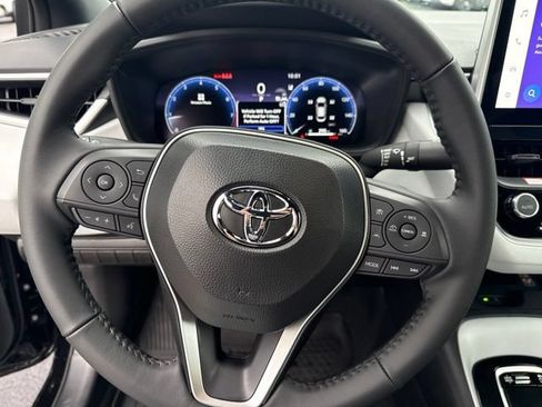 Used 2026 Toyota Corolla SE FWD image 15
