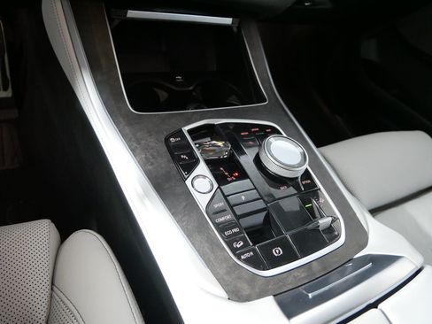 Used 2025 BMW X5 M60i AWD/4WD image 24