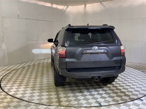 Used 2019 Toyota 4Runner SR5 Premium image 7