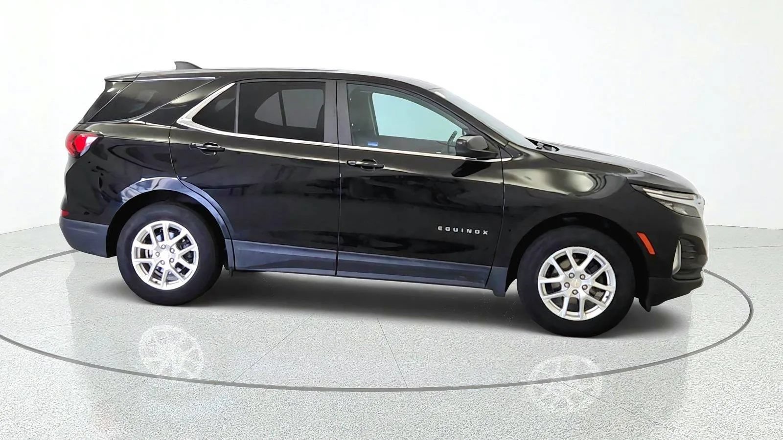 Used 2022 Chevrolet Equinox LT AWD/4WD image 10