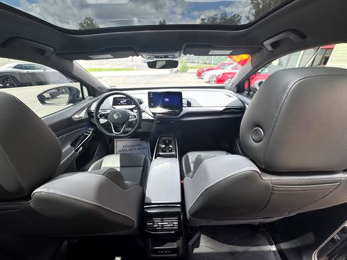 Used 2024 Volkswagen ID.4 S image 19