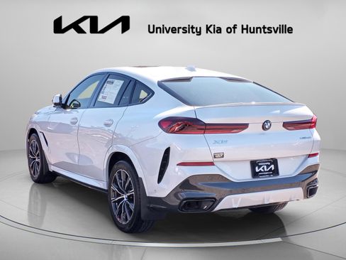 Used 2022 BMW X6 xDrive40i w/ Executive Package image 5