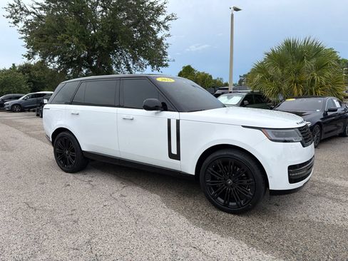 Used 2025 Land Rover Range Rover Long Wheelbase SE AWD/4WD image 2