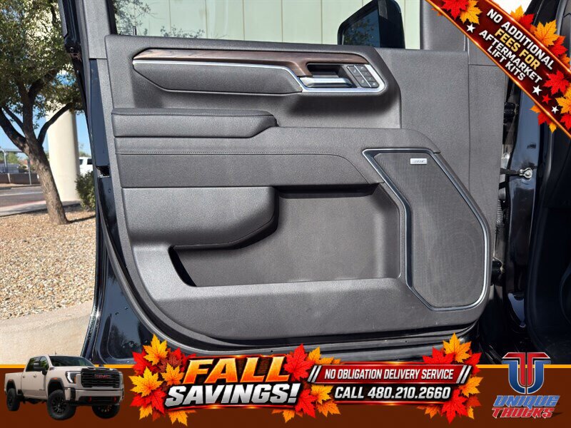 Used 2025 GMC Sierra 2500 SLT w/ SLT Premium Package AWD/4WD image 16